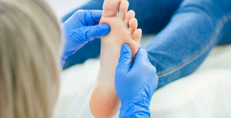 Diyabet hastalığı bulgularında ayaklardaki minik yaralara dikkat! Diyabet hastalığı bulgularında ayaklardaki minik yaralara dikkat!