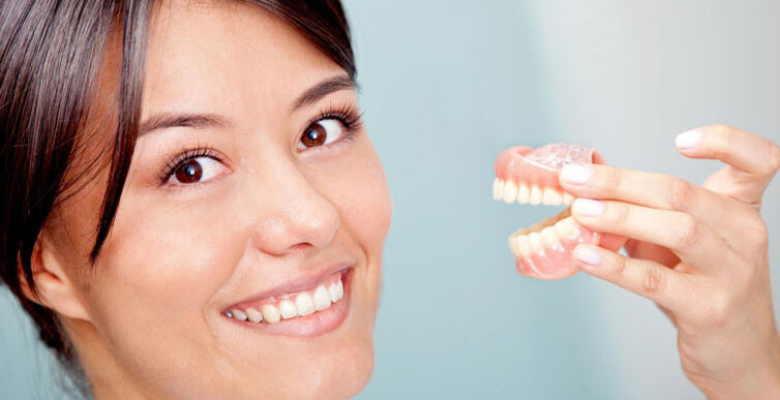 Takma diş kullanan kişiler neden kilo alıyor? Takma diş ile kilo almanın bağlantısı var mı? Takma diş kullanan kişiler neden kilo alıyor? Takma diş ile kilo almanın bağlantısı var mı?